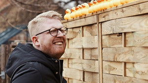 Poster for Camouflage yourself in a picture