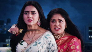 Poster for Seema Threatens to Kill Pratha