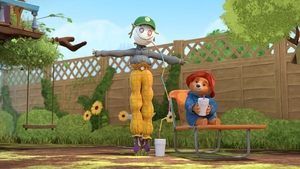 Poster for Paddington Builds a Scarecrow