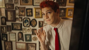 Poster for Under the wing