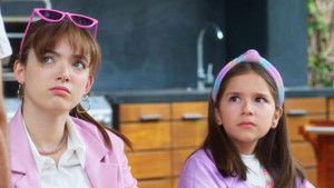 Poster for Aidé está entre la vida la muerte