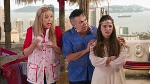 Poster for La suplente de la suplente Poster for La suplente de la suplente