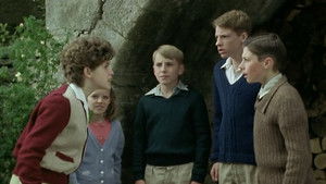 Poster for Five Go to Smuggler's Top (2)