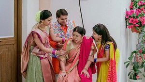 Poster for Bahus Win Kunti’s Heart!