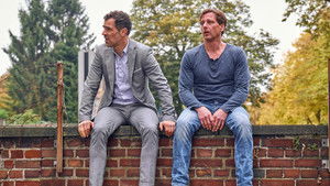 Poster for 40.000 Gründe, die Eier in die Hand zu nehmen, anstatt sie zu schaukeln! Poster for 40.000 Gründe, die Eier in die Hand zu nehmen, anstatt sie zu schaukeln!