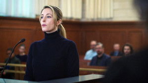 Poster for Épisode 9 Poster for Épisode 9