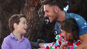 Poster for Don't Tell Mom the Babysitter is Drunk