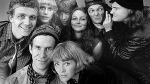 Poster for Tramteatret: På barrikadene med pop og satire