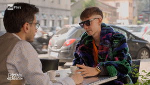 Poster for Become, why not, very rich