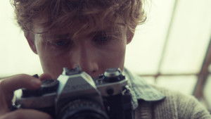 Poster for What Lies Beneath