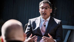 Poster for Clear and Present Danger