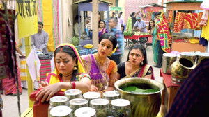 Poster for What is Padma Up To?