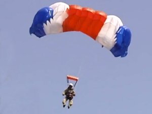 Poster for Parachutes