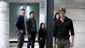 Poster for MacGyver + MacGyver